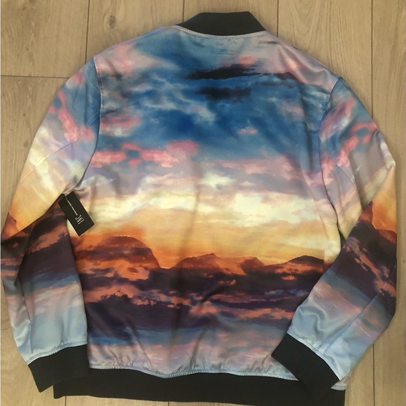 Men’s new INC colorful scenery wind breaker style jacket. Size XL - Picture 4 of 5